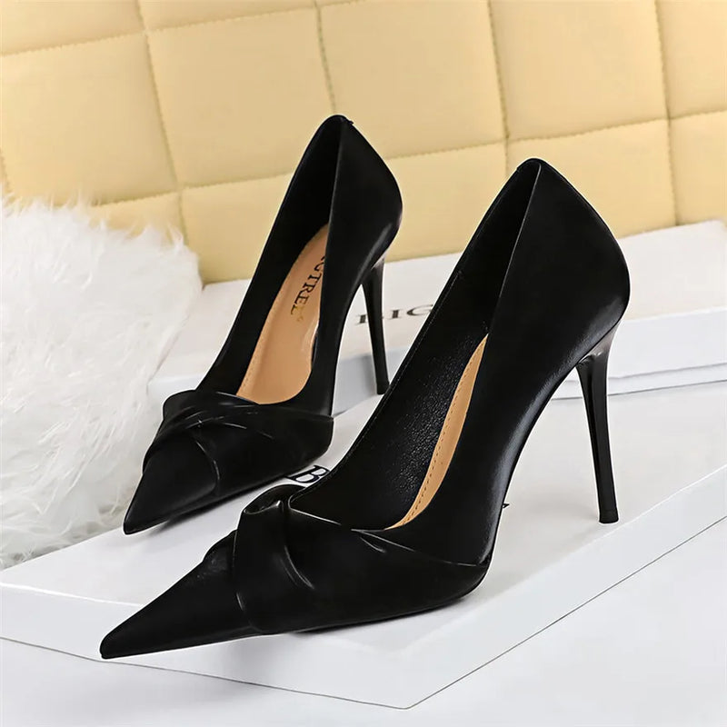 Sandália Pointy Toe com Salto Alto Stiletto