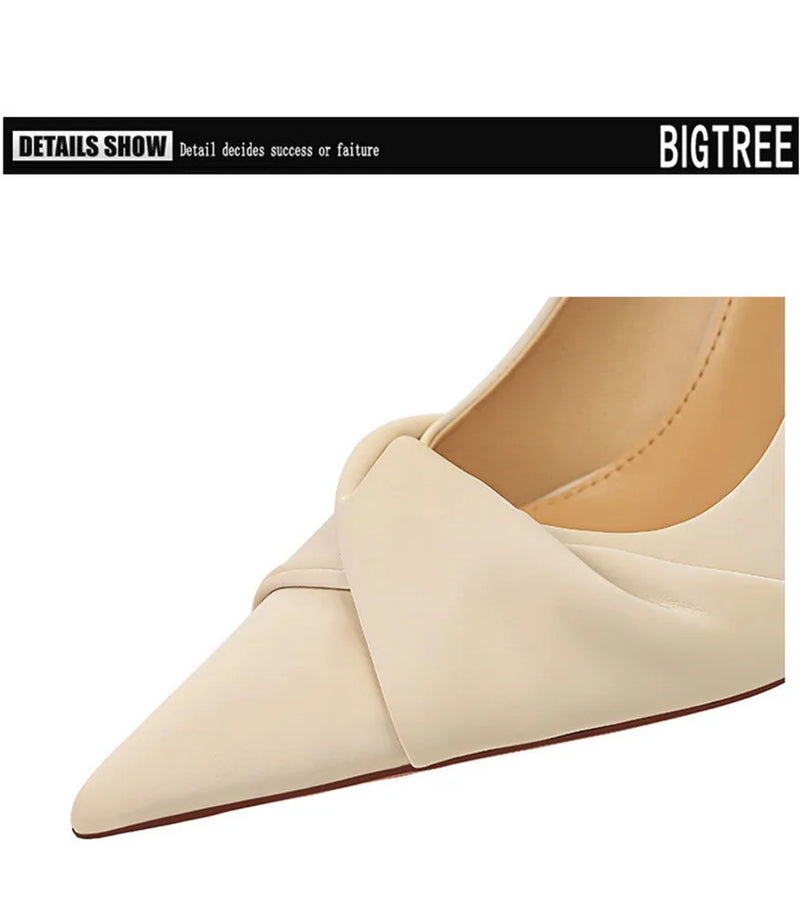 Sandália Pointy Toe com Salto Alto Stiletto